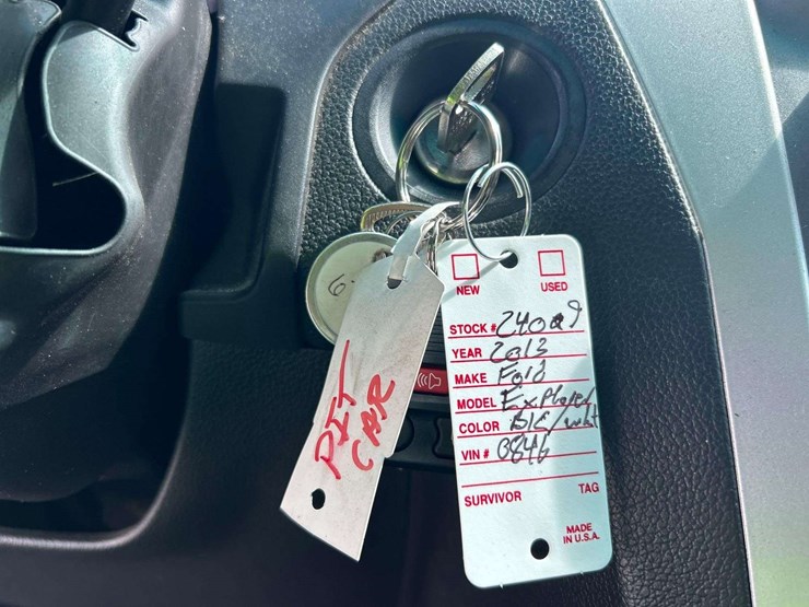 2013-ford-explorer-image-24