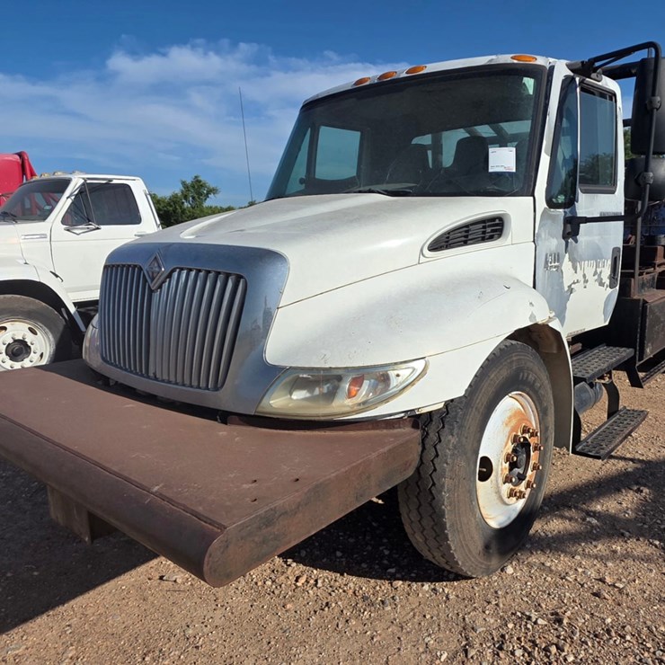 2006 INTERNATIONAL DURASTAR 4300