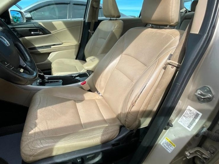 2014-honda-accord-(at,-v6,-3.5l,-miles-image-17