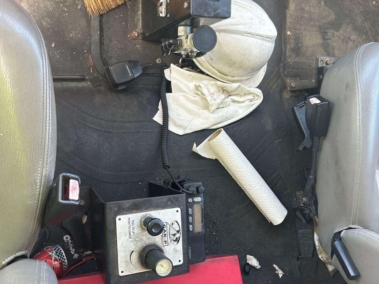 2011-freightliner-m2-112-tri-axle-dump-truck-image-14