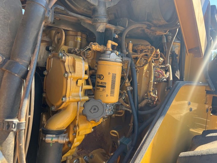 caterpillar-cp44-image-19