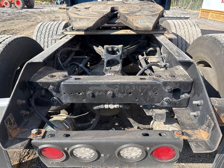 2012-kenworth-t660-image-15