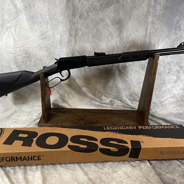 #2051 • Rossi Bravo 22 WMR Lever Action Rifle, SN: 7CL130161U