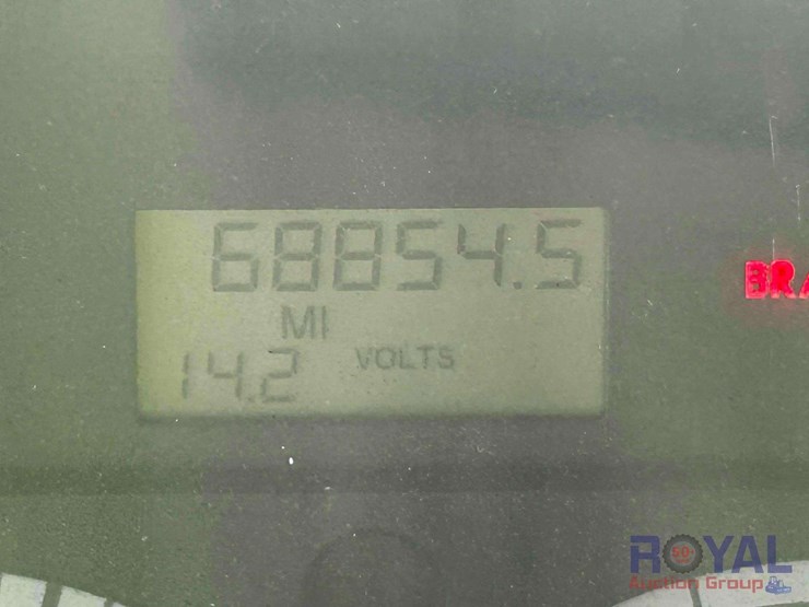 2012-freightliner-m2-106-asphalt-pothole-patcher-truck-image-6