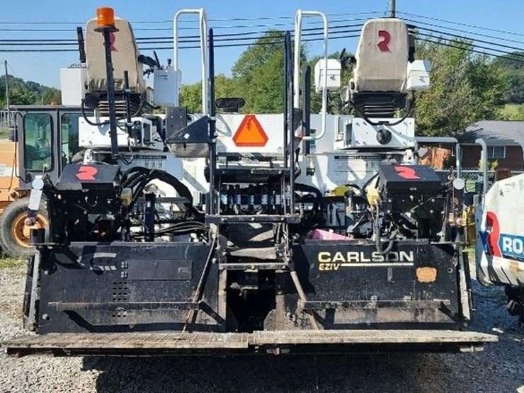 2017-roadtec-wheel-asphalt-paver-w/omini4-image-6