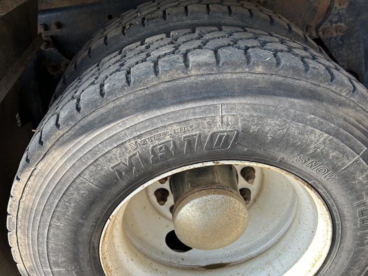 1995-freightliner-fld112-image-21