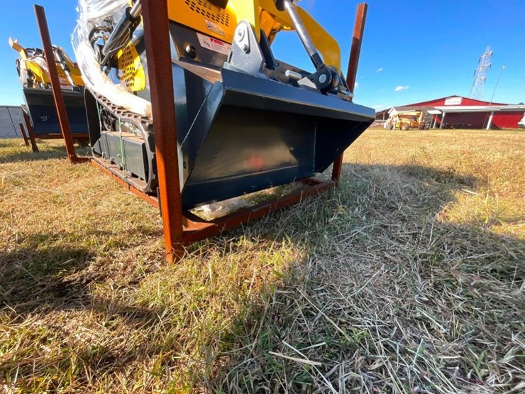 unused-sdll50-ride-on-mini-skid-steer-track-image-4