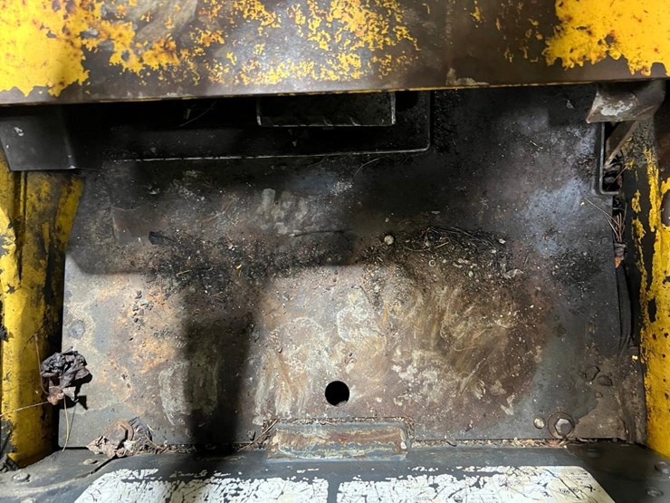 komatsu-sk1020-image-24