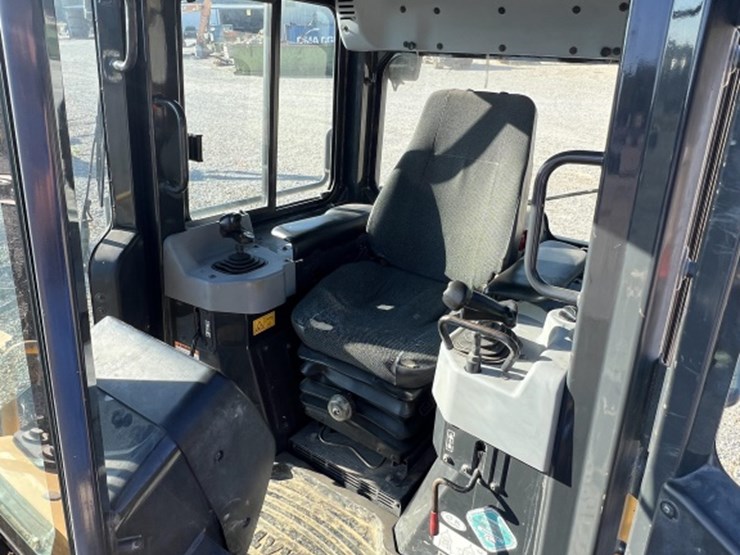 2012-komatsu-d39px-22-image-15