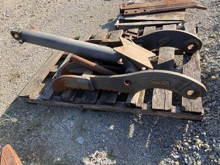 #1029-•-strickland-excavator-thumb-image-5