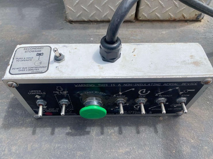 2012-altec-at200a-image-26