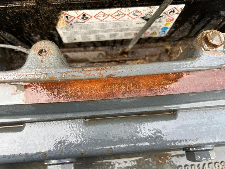 new-holland-tm150-image-39