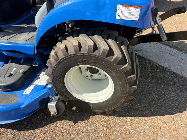 new-holland-workmaster-25s-image-18