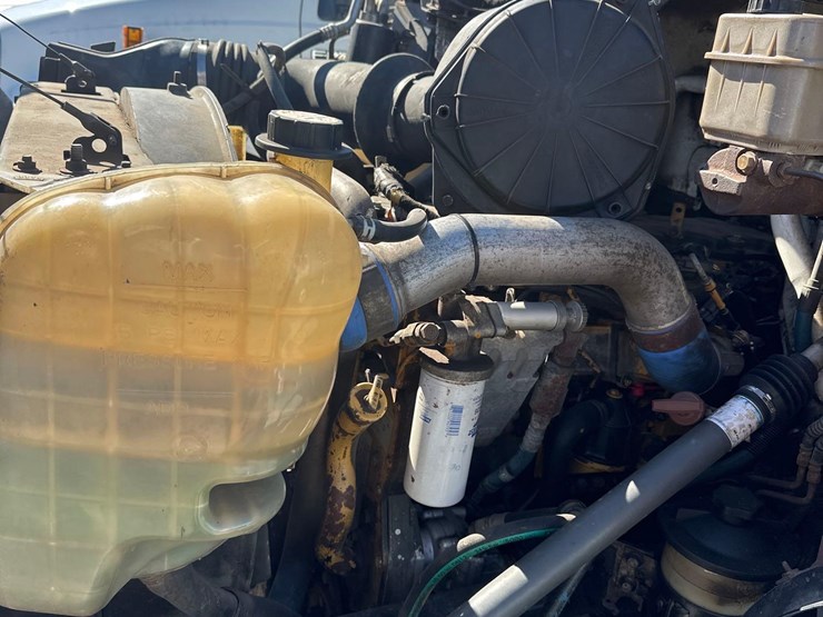 2005-ford-f650-image-12