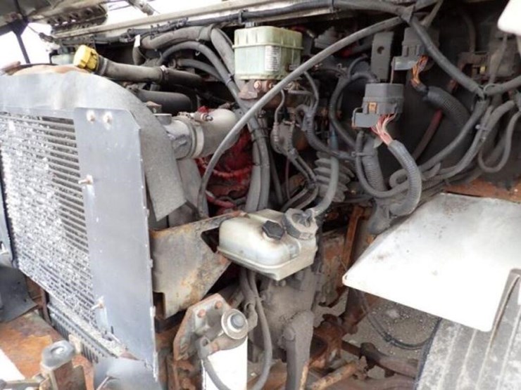 2015-freightliner-mt55-image-27