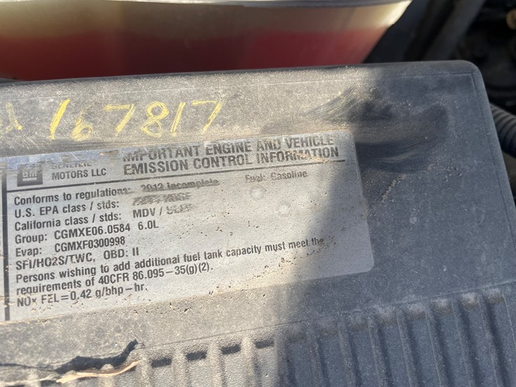 #1008-•-2012-chevy-3500-utility-truck,-(has-title)-image-43