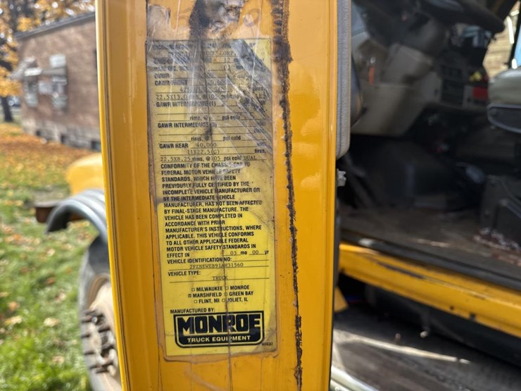 2001-caterpillar-c12-image-77