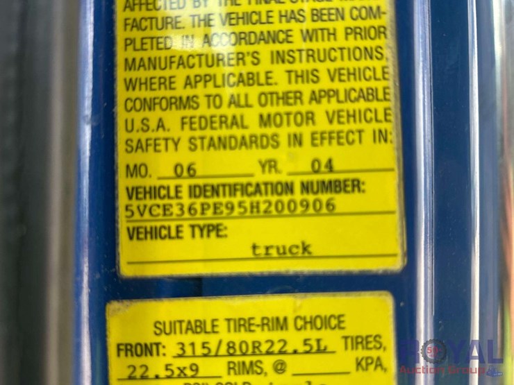 2005-autocar-wxr-heil-rear-loader-garbage-truck-image-5