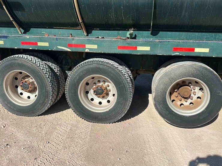 kenworth-t800b-image-2