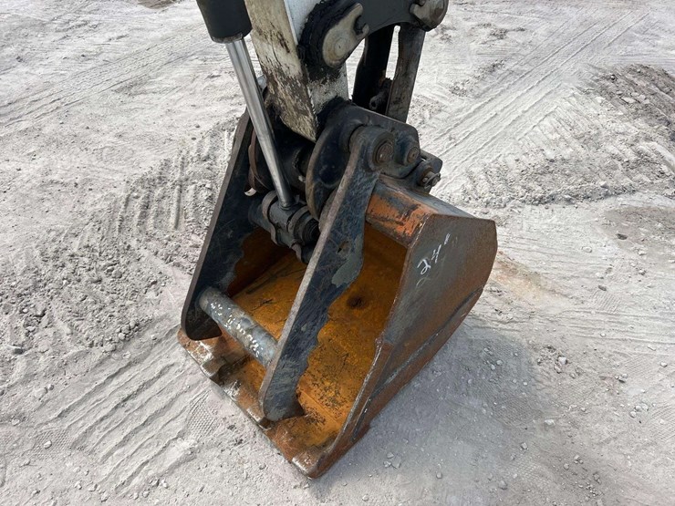 2019-bobcat-e32i-image-14