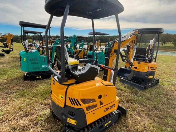 unused-cfg-qk18r-mini-excavator-(rato-image-5