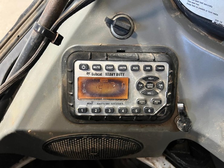 2018-bobcat-t870-image-30