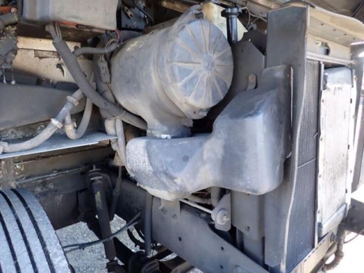 2004-international-1652-image-32