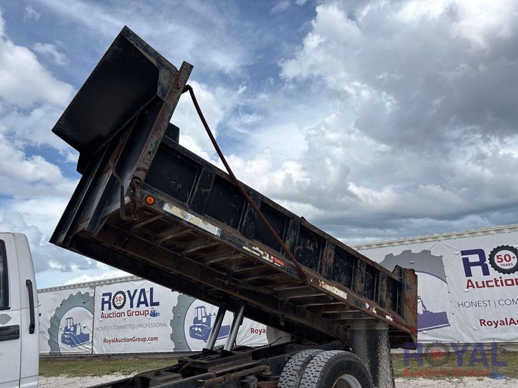 1999-gmc-c7500-mason-dump-truck-image-16