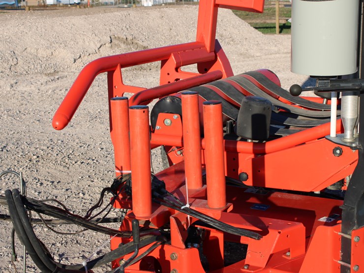 #2097-•-#2097--kuhn-rw1610-single-bale-wrapper-with-twin-wrapper,-monitor,-great-shape-with-low-use!-image-14