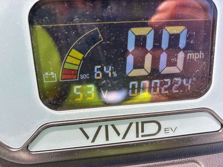 2023-vivid-ev-electric-cart-image-5