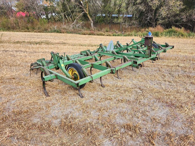 john-deere-110-image-2