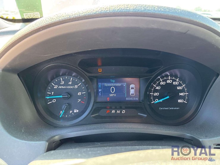 2015-ford-explorer-image-16