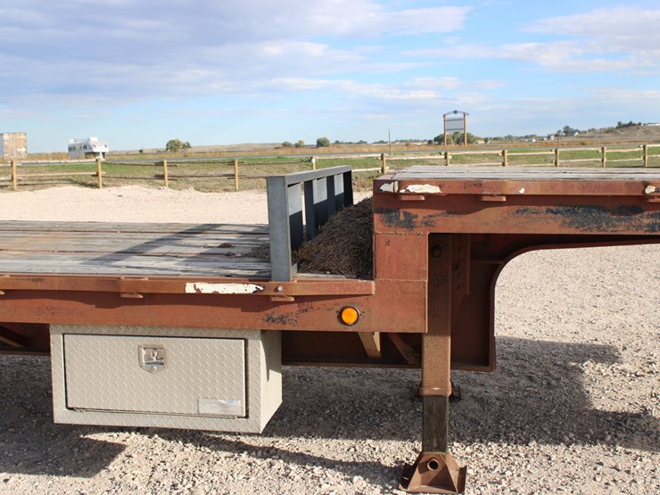 #2064-•-#2064--1980-frontaine-step-deck-trailer-image-12