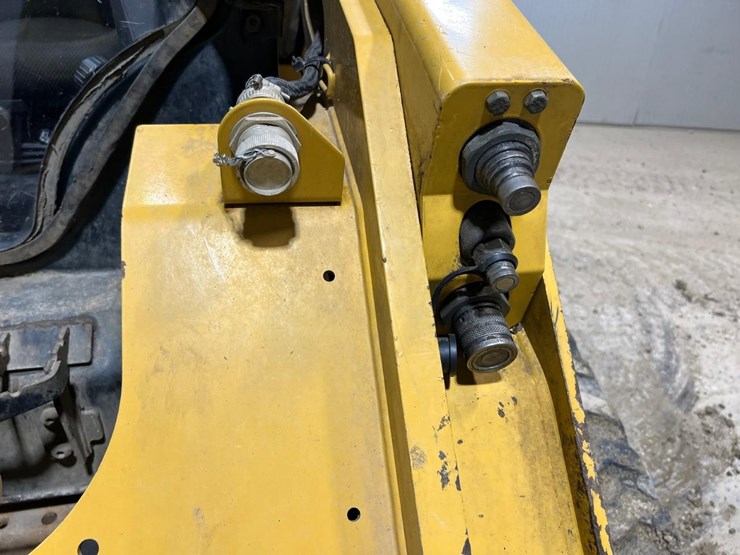 2022-caterpillar-289d3-image-11