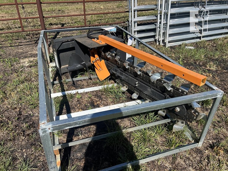 2025-wolverine-trencher-image-2