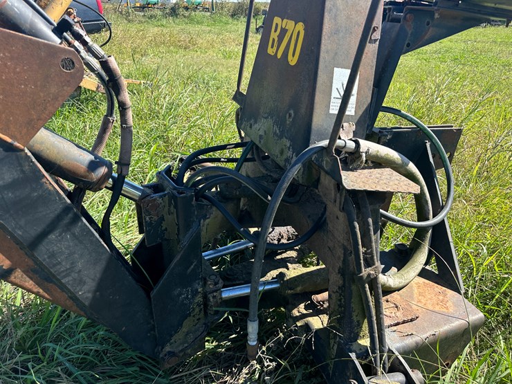 #32227-•-kelley-mfg-b70-backhoe-attachment-image-10