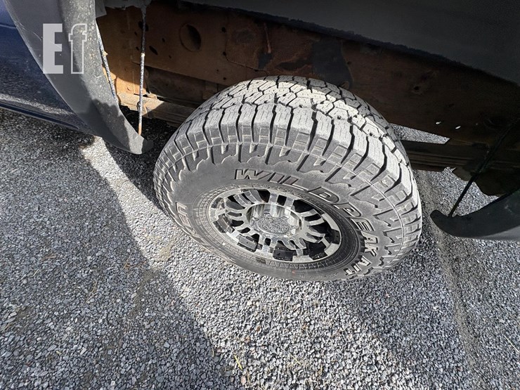 2002-chevrolet-silverado-2500-image-8