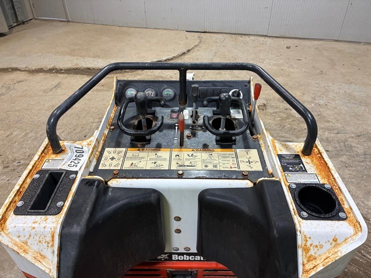 2022-bobcat-mt100-image-19