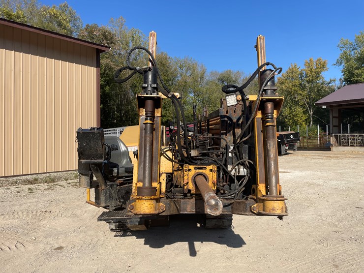 #1002-•-2015-vermeer-d24x40-series-ii-boring-machine-image-2