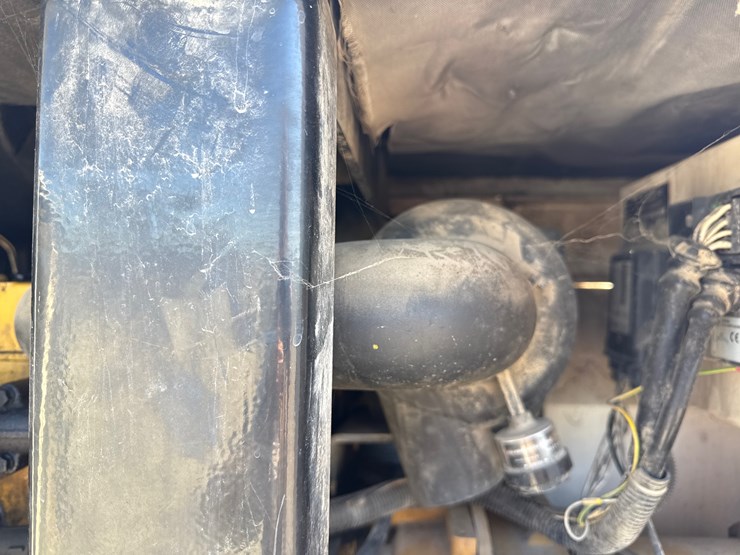 2007-caterpillar-xq20-image-27