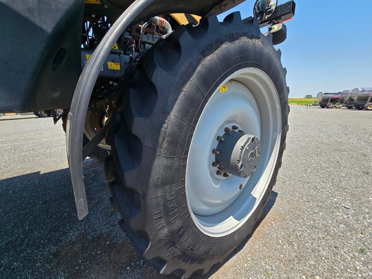 2017-ag-chem-rg1300b-image-33