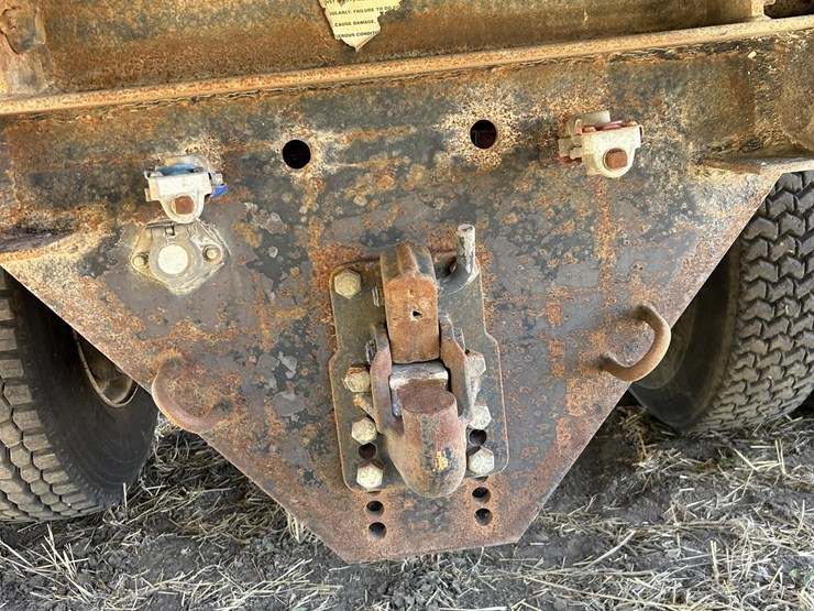 1995-freightliner-fld112-image-27