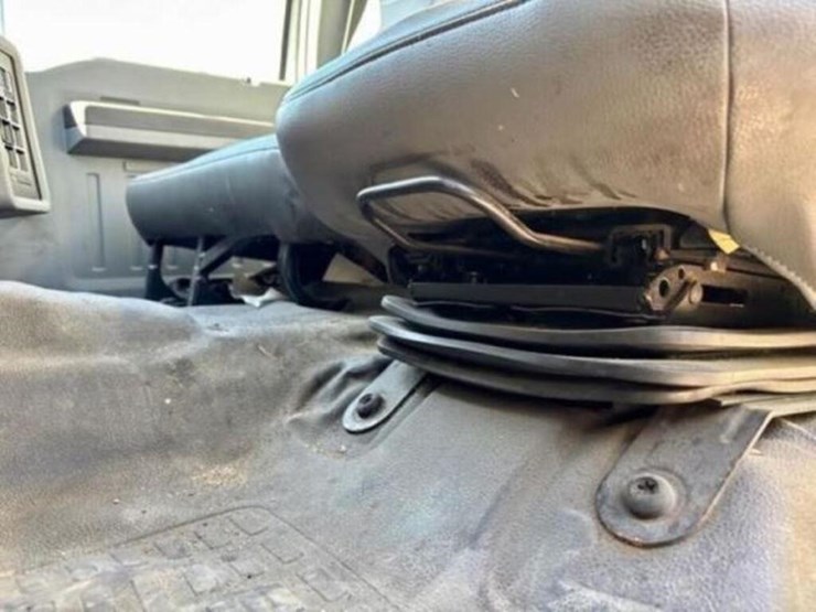 2013-ford-f750-xl-image-74