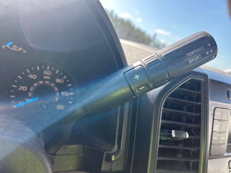 2017-ford-f150-image-17