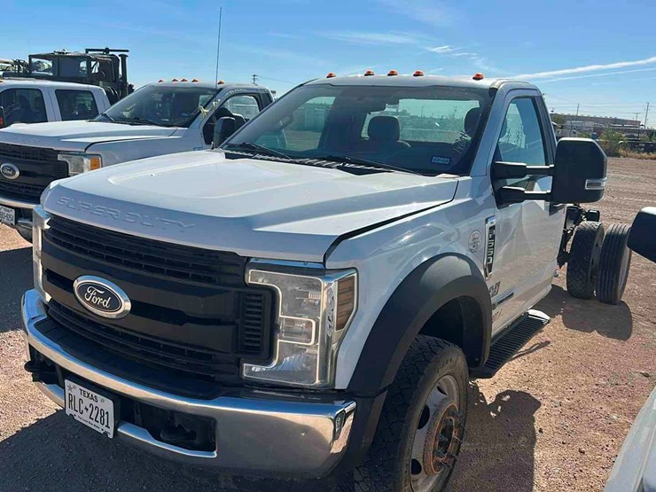 2018-ford-f550-image-1