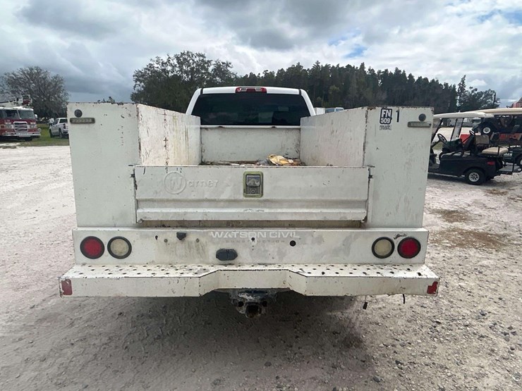 2019-chevrolet-silverado-image-32