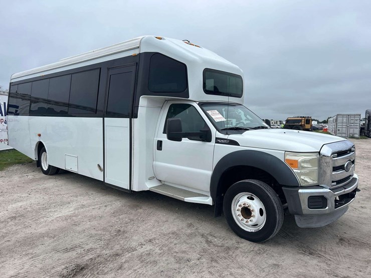 2013-ford-f550-image-2