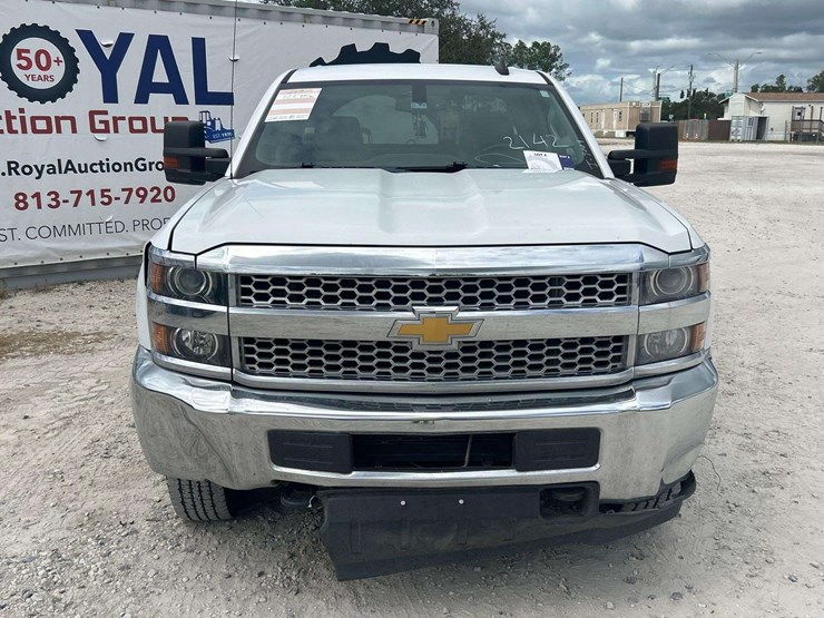 2019-chevrolet-silverado-image-23
