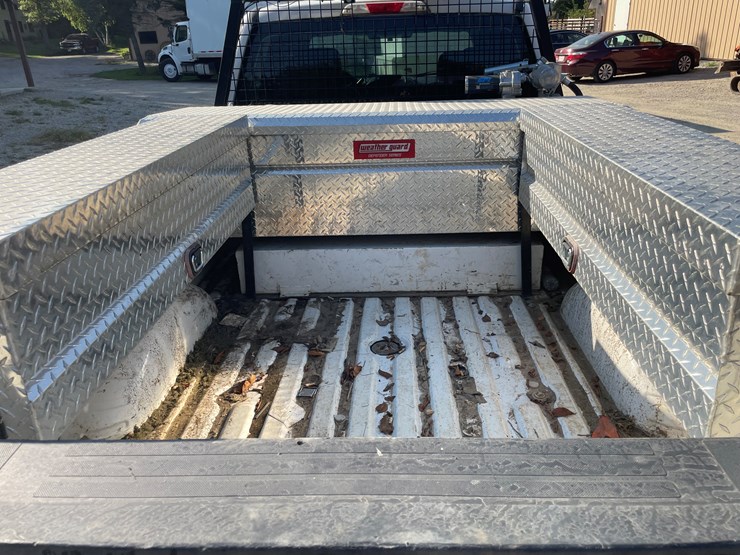 2017-ford-f250-xl-image-24