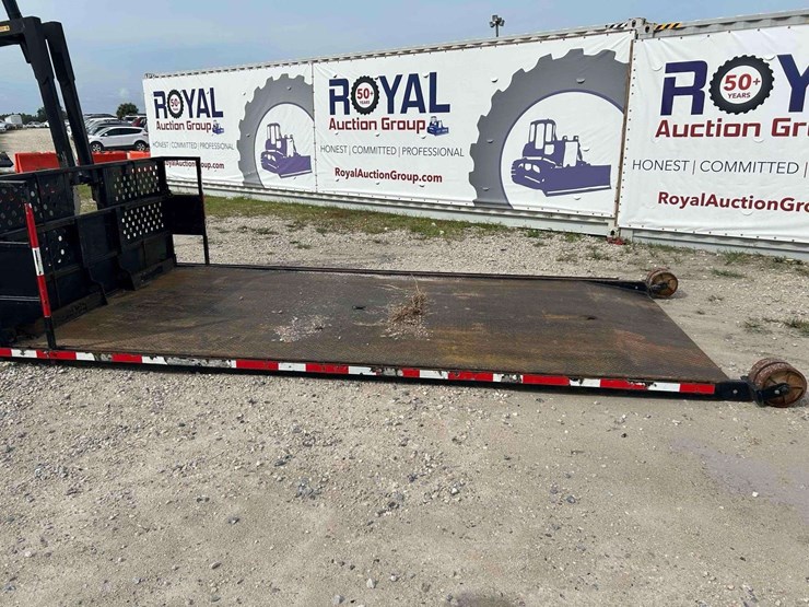 2018-freightliner-m2-106-lay-flat-roll-back-truck-image-34